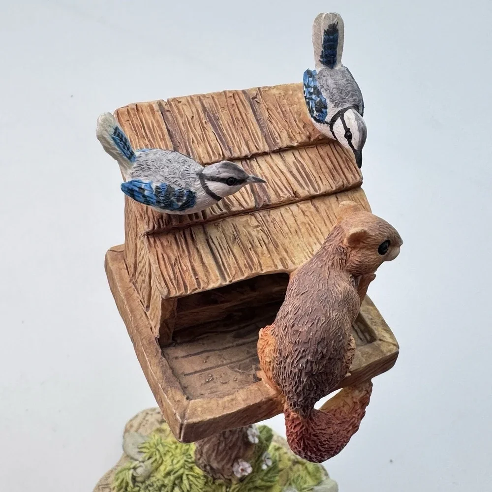 Lowell Davis CUSSIN UP A STORM Schmid RFD Figurine 95086 Squirrel Blue Jays Feed